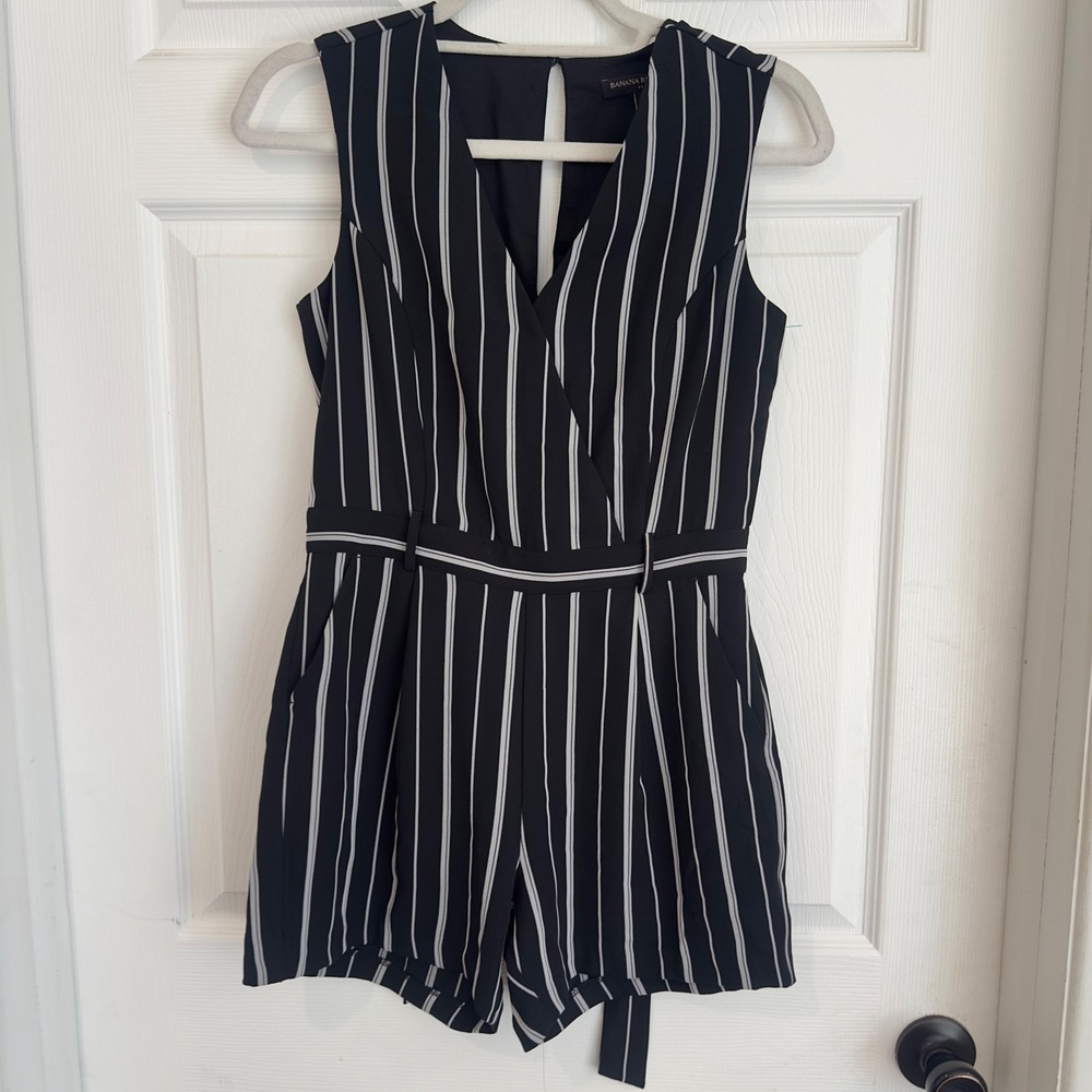 Banana Republic Womens Black White Striped Sleeveless Surplice Romper Size 0